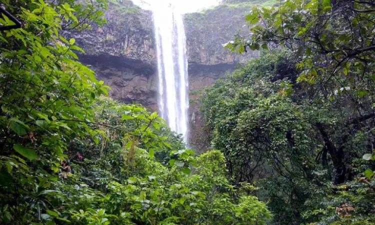 Sada Waterfalls